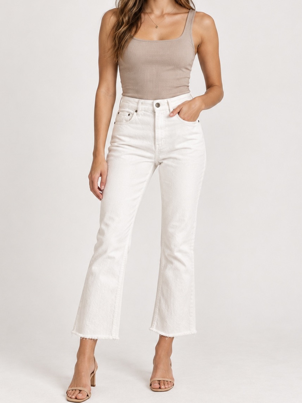 ZARA White Cropped Flare Jeans Raw Hem Size 2 / EUR 34